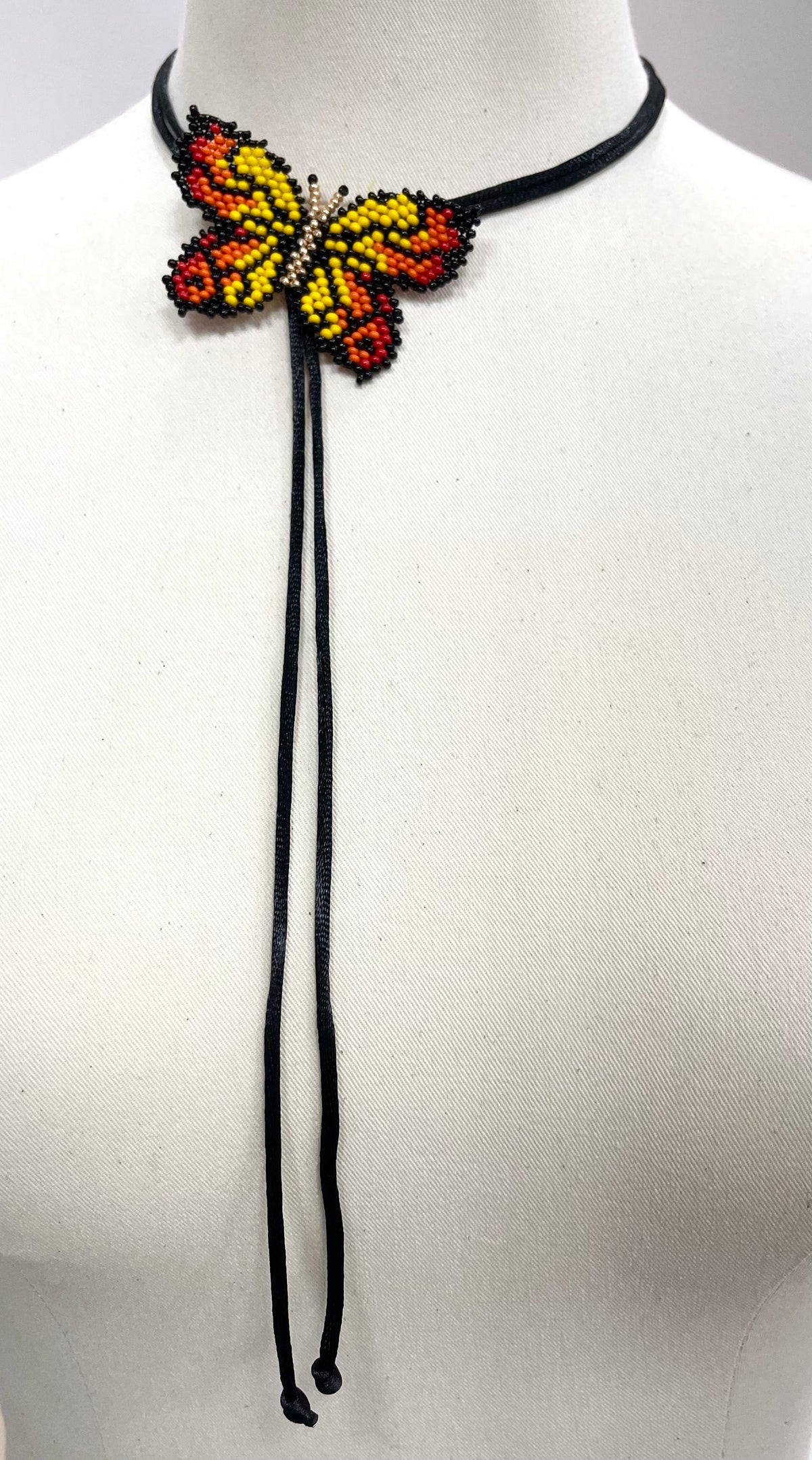 Butterfly choker